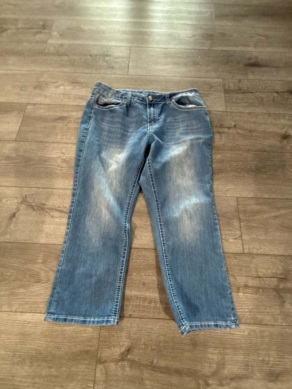Weekend Women's Size 14 Embellished Back Pocket Blue Denim Jeans